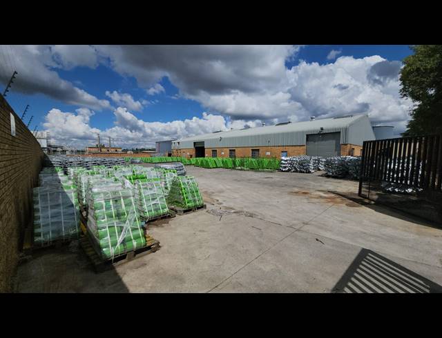 891M² WAREHOUSE SOLD IN COSMO CITY